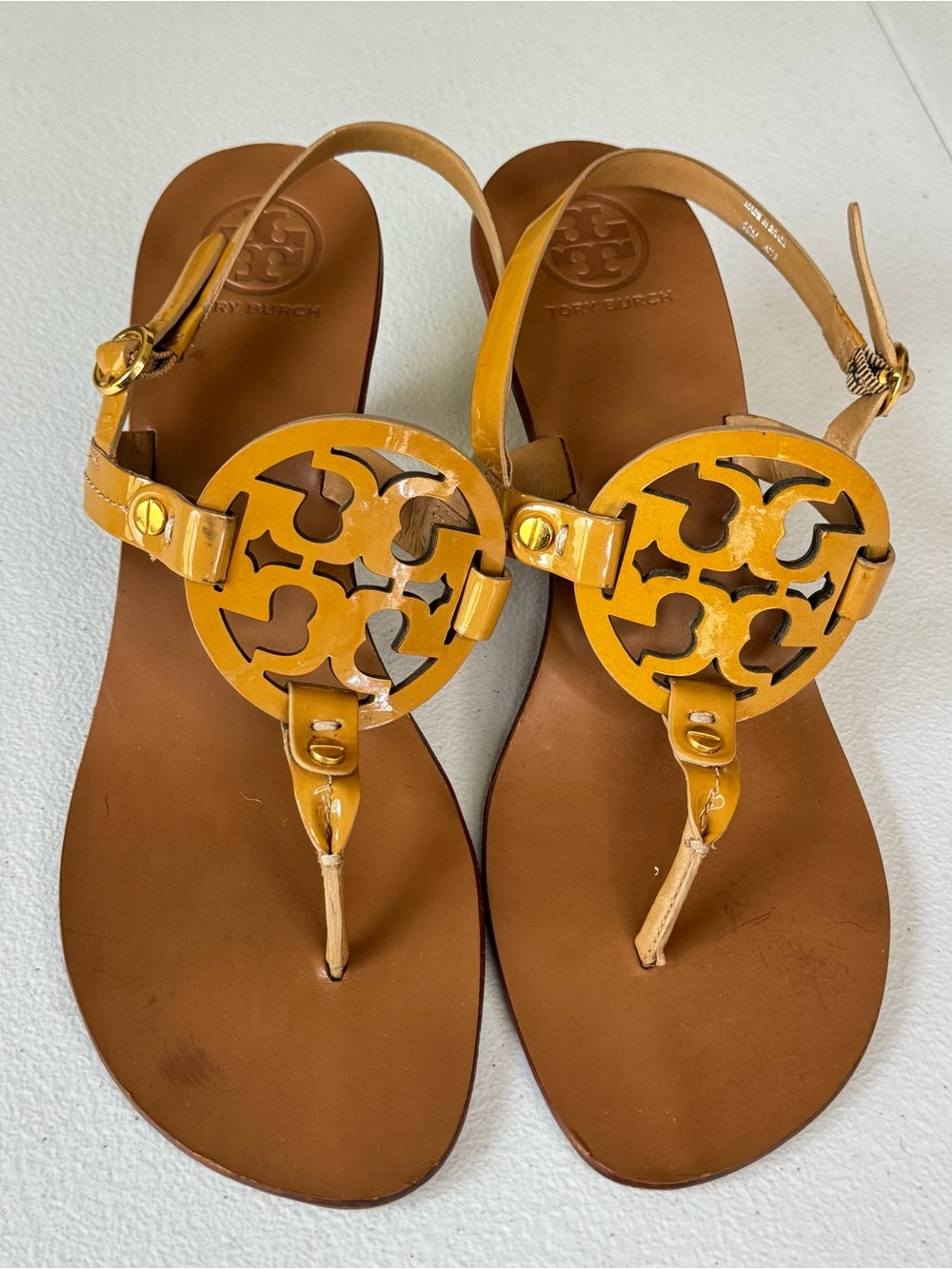 Tory Burch Miller Holly Slingback Kitten Heel Sandals Shoes Patent Logo Size 10 - Picture 2 of 9